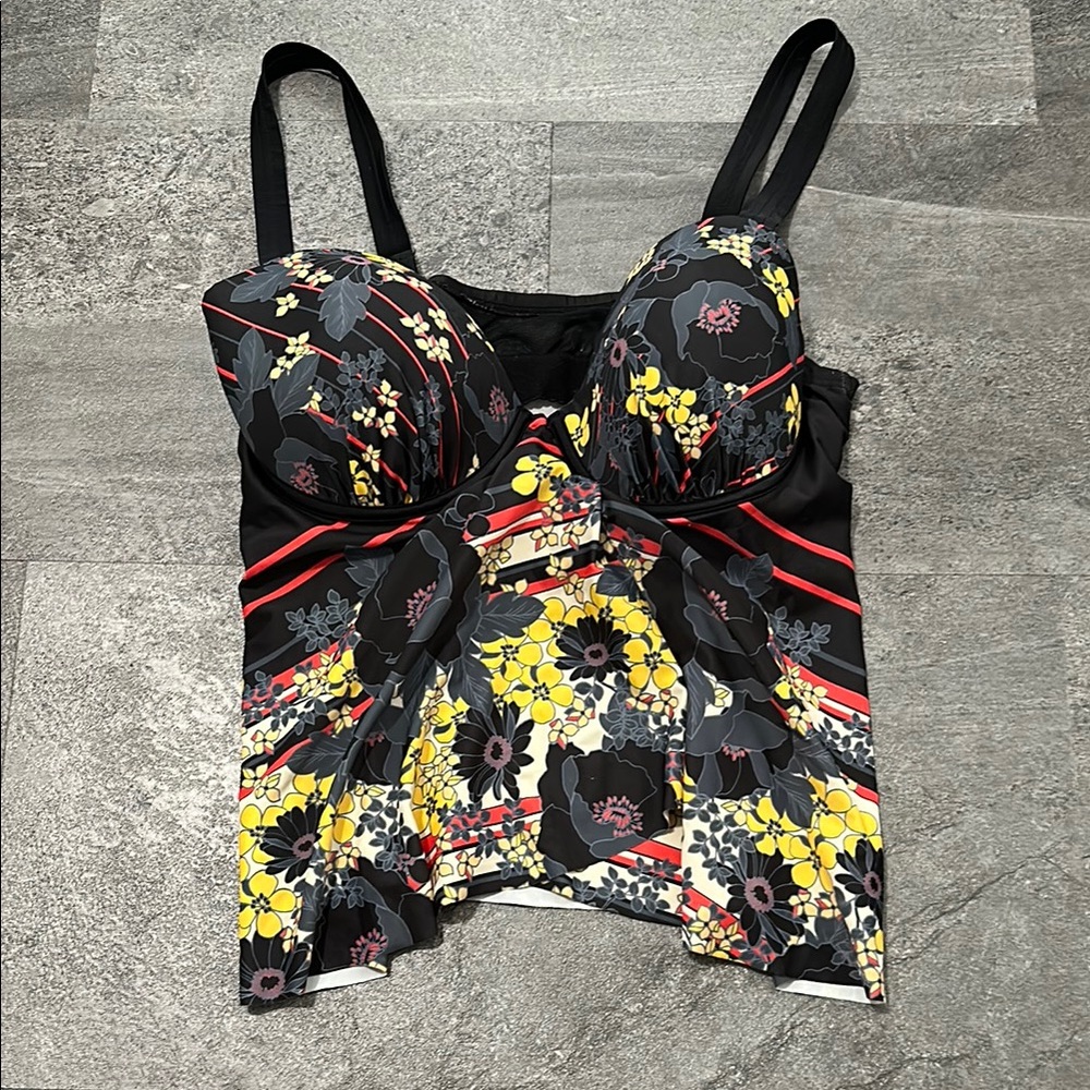 Like brand new tankini. Adjustable straps and underwire cup for extra support